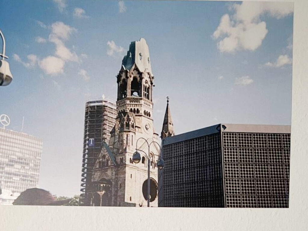 Fotospecial Ausstellung Post 5